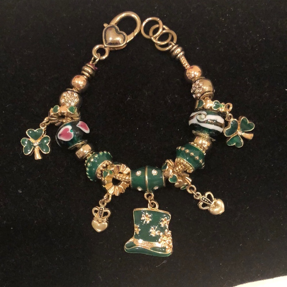 LANDAU Elegant Green and Gold St. Patty’s Lucky Charm Bracelet Clovers Hearts